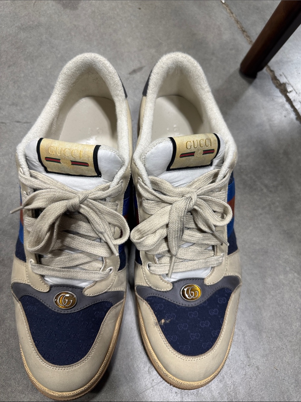 Gucci Men's Off-White Navy Blue Red Stripe Low-Top Sneakers